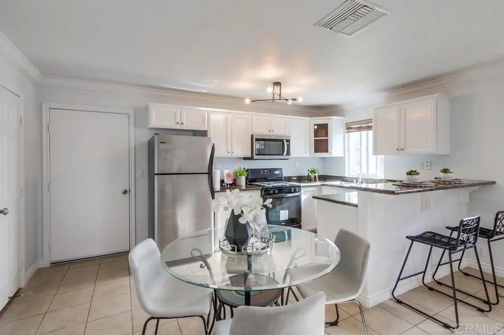 https://cdn.realtyfeed.com/cdn/127/305834459/707ad05694b5de49e3ee53ac1891e1a9.webp