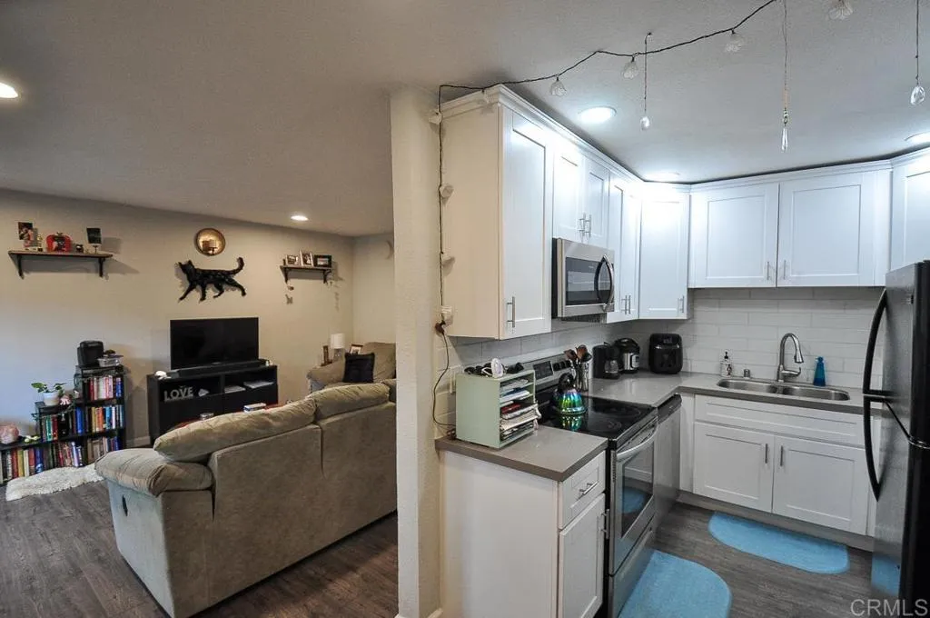 https://cdn.realtyfeed.com/cdn/127/305836505/5a2c434aa748945349c710b88b19ab00.webp