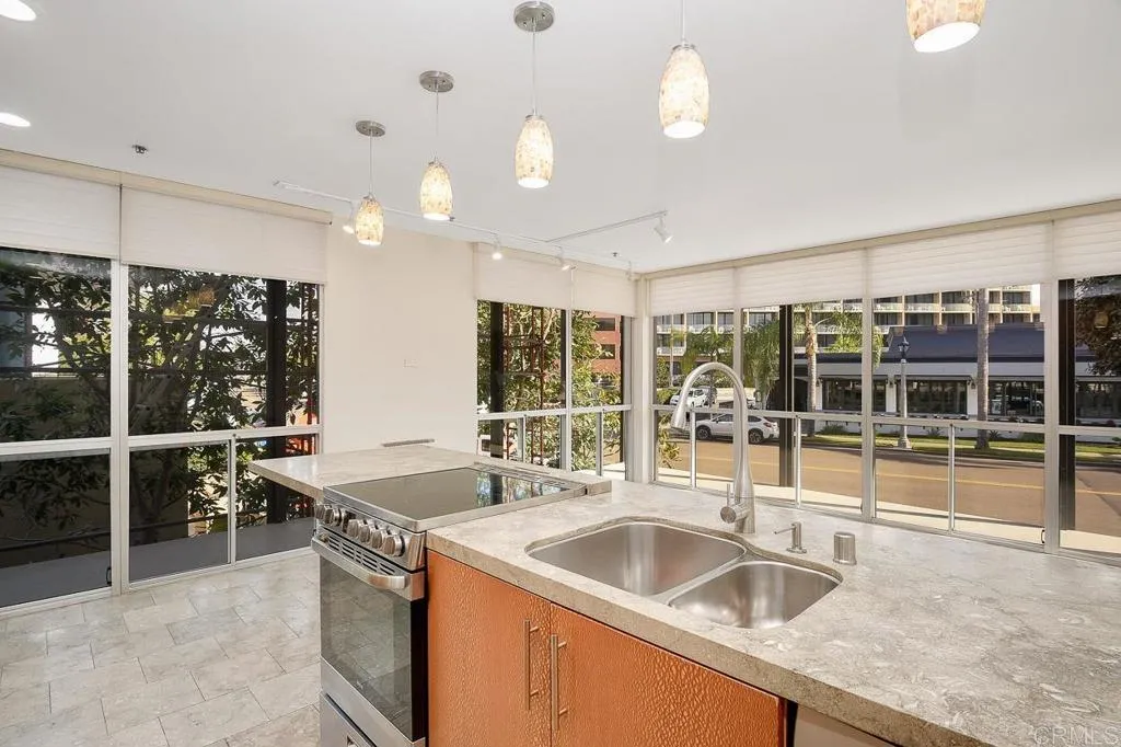 https://cdn.realtyfeed.com/cdn/127/305837047/0029220c50839a3fde20bdb46ab1512e.webp