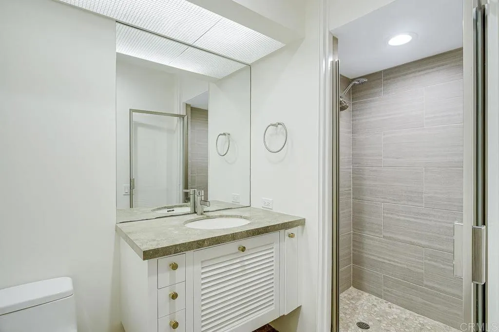 https://cdn.realtyfeed.com/cdn/127/305837047/10c6969fd65343e9df7414251fd64b1b.webp