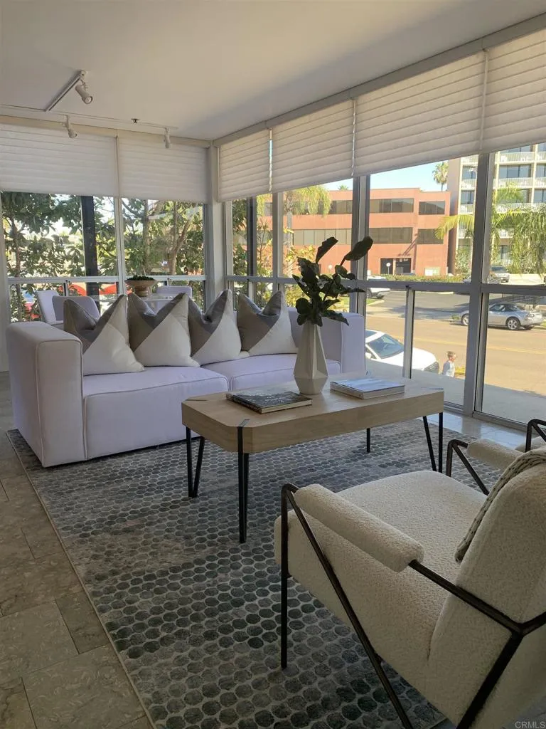 https://cdn.realtyfeed.com/cdn/127/305837047/3ff1e545ba96b49eada4dd56ee9eeccc.webp