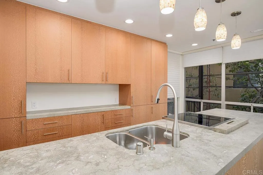 https://cdn.realtyfeed.com/cdn/127/305837047/64af90a051cc305aa66244c70811de85.webp