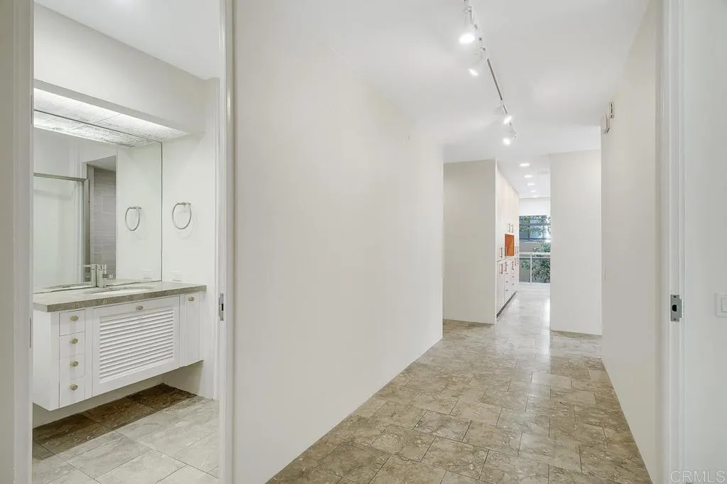 https://cdn.realtyfeed.com/cdn/127/305837047/874ad42adbd03be92db2d0988000e7c1.webp