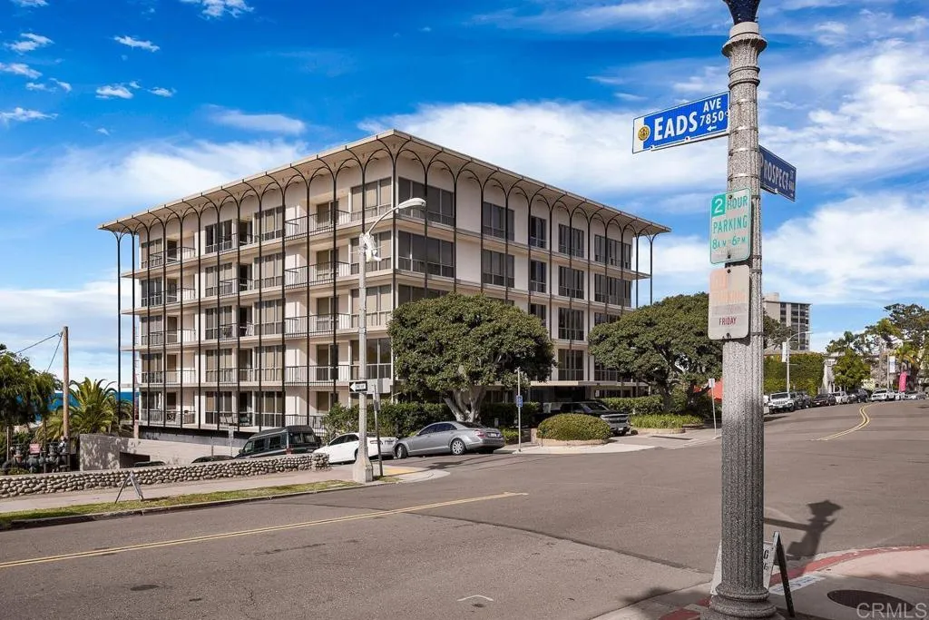 https://cdn.realtyfeed.com/cdn/127/305837047/908b4c7e6f69170e104a1a1127abff11.webp