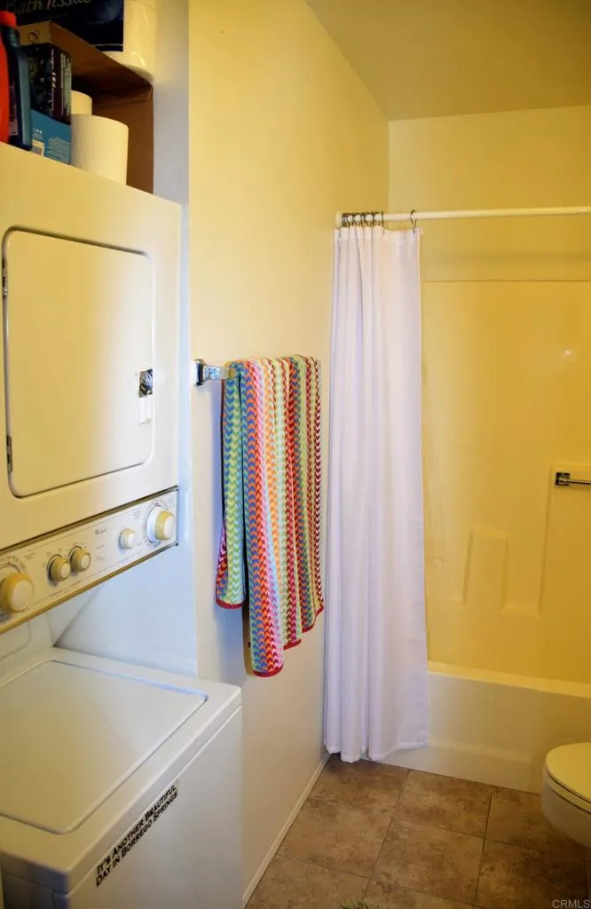 https://cdn.realtyfeed.com/cdn/127/305838677/b8a959aa7e6fe19a848238259f714e5f.webp
