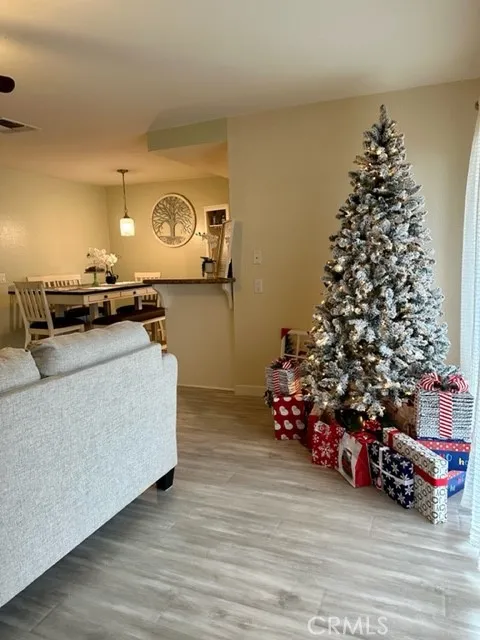https://cdn.realtyfeed.com/cdn/127/305840505/8e5652131af56c2f12a6f37ce41faa54.webp