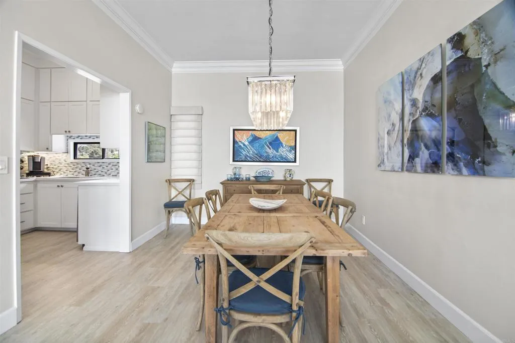 https://cdn.realtyfeed.com/cdn/127/305848608/0f4e9f4b128c0470f5068bf84c57bf9d.webp