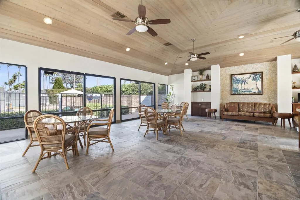 https://cdn.realtyfeed.com/cdn/127/305848608/43ec2434546da3bb9cef136d1def16e2.webp