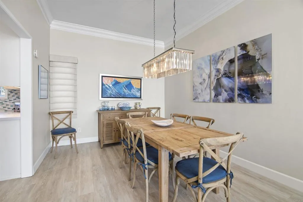 https://cdn.realtyfeed.com/cdn/127/305848608/7bce341561f05427d4b97ff258411c18.webp