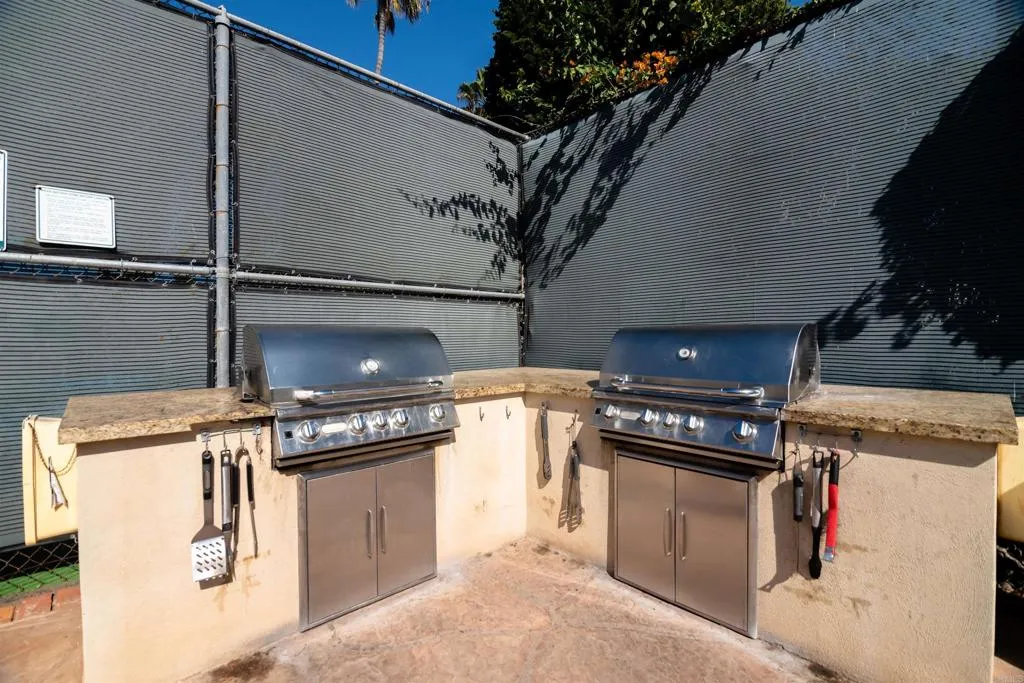 https://cdn.realtyfeed.com/cdn/127/305848608/e80a1ab2951260c61cd257c2c8e1ec55.webp