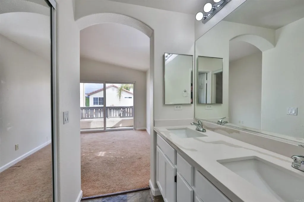 https://cdn.realtyfeed.com/cdn/127/305851597/307e34f05e2af6622644c2f27ea461c9.webp