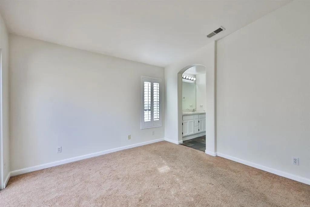 https://cdn.realtyfeed.com/cdn/127/305851597/568d6dbe7abc2cbea93d6734b226d446.webp