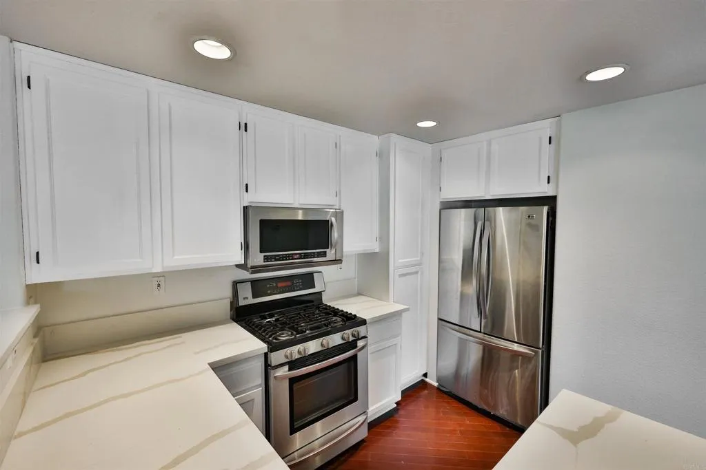 https://cdn.realtyfeed.com/cdn/127/305851597/5fa3e49679dc46ee77a88f0c996c1932.webp