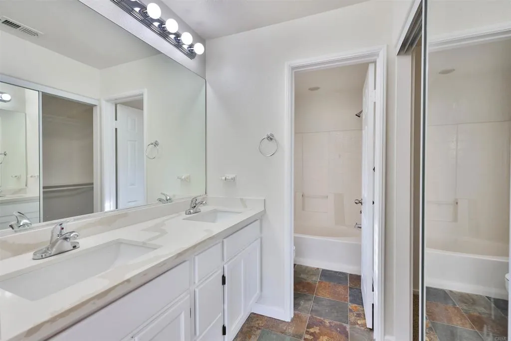 https://cdn.realtyfeed.com/cdn/127/305851597/64536daff419be32c119e2ed57d8867f.webp
