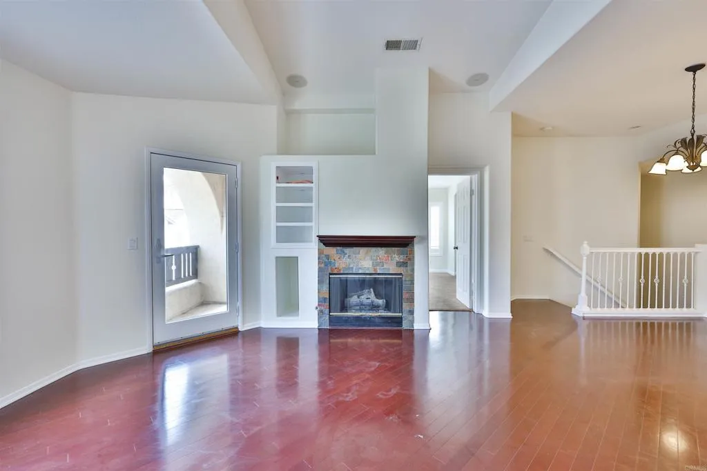 https://cdn.realtyfeed.com/cdn/127/305851597/652680faa972d864b4066c7bd2f9eeda.webp