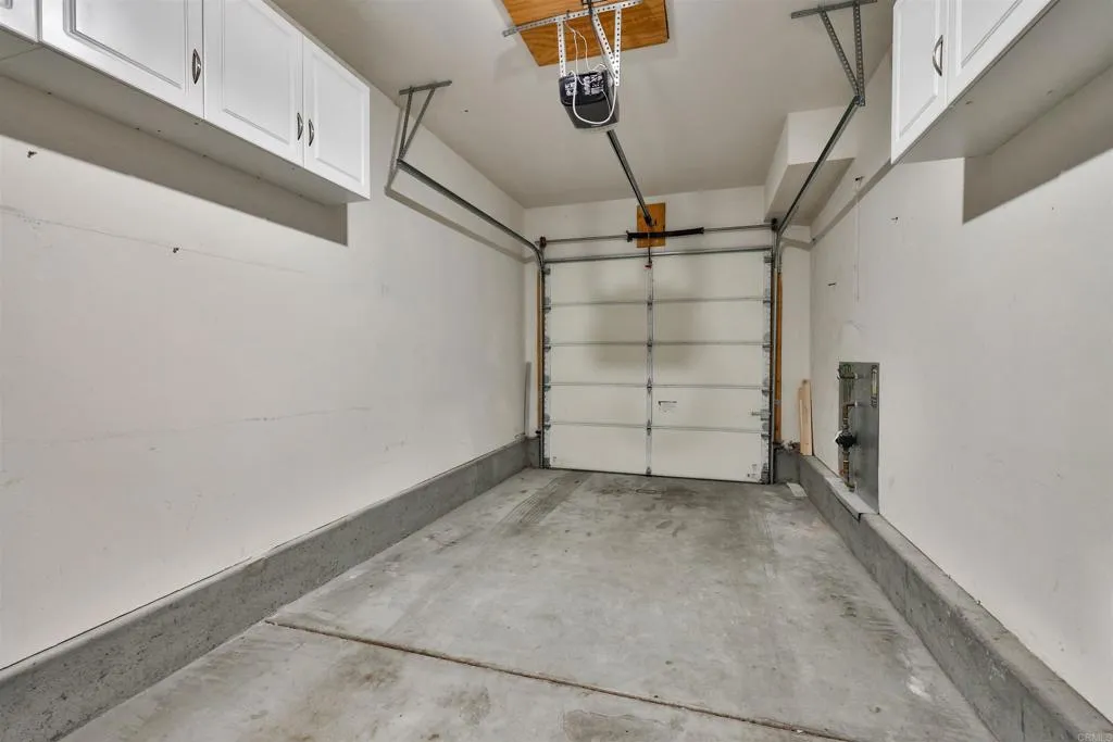 https://cdn.realtyfeed.com/cdn/127/305851597/70a8e3c76dbde8bba191d503c9b51c49.webp