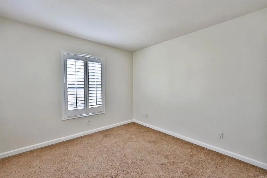 https://cdn.realtyfeed.com/cdn/127/305851597/877d2d7538074adf136d07e188c62ea9.webp