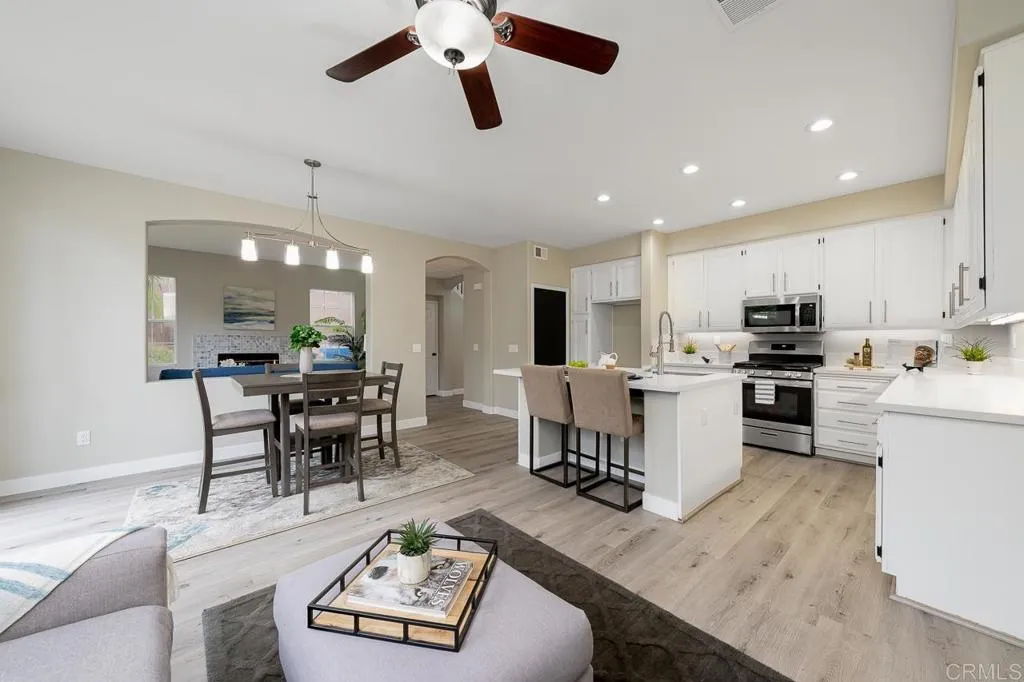 Photo #4: PTP2300068 Listing 