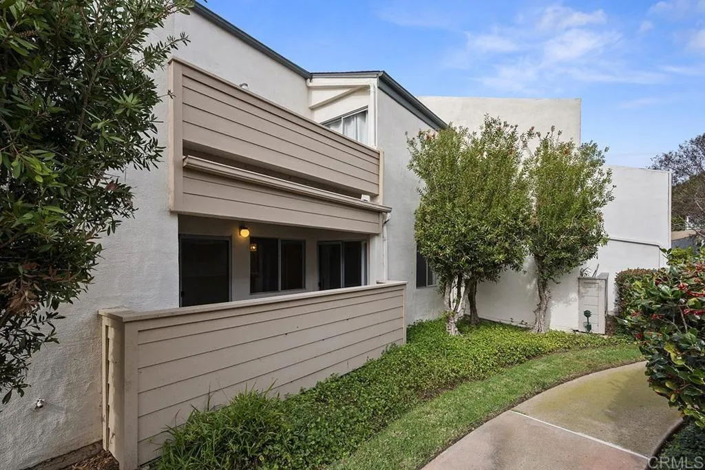https://cdn.realtyfeed.com/cdn/127/305856285/20381e04692cef82f8c83165161f201d.webp