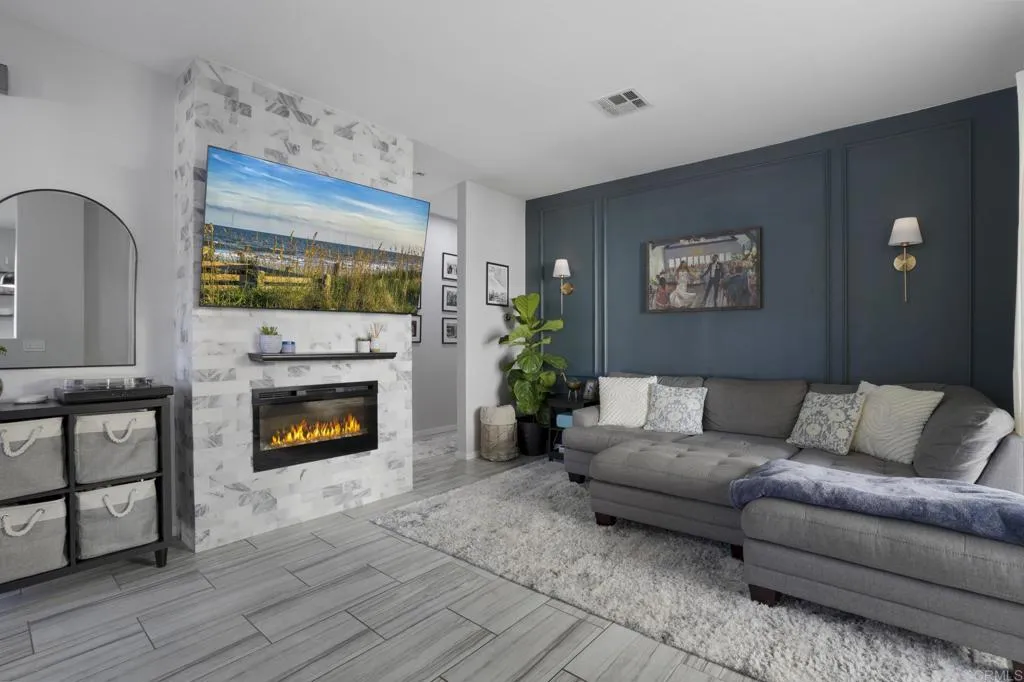 Photo #3: PTP2300353 Listing 