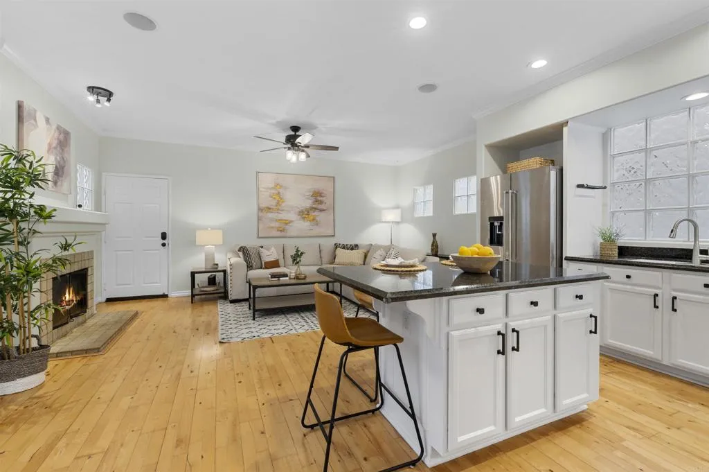 https://cdn.realtyfeed.com/cdn/127/305862608/a29fc5376878be10eab5d61144478023.webp