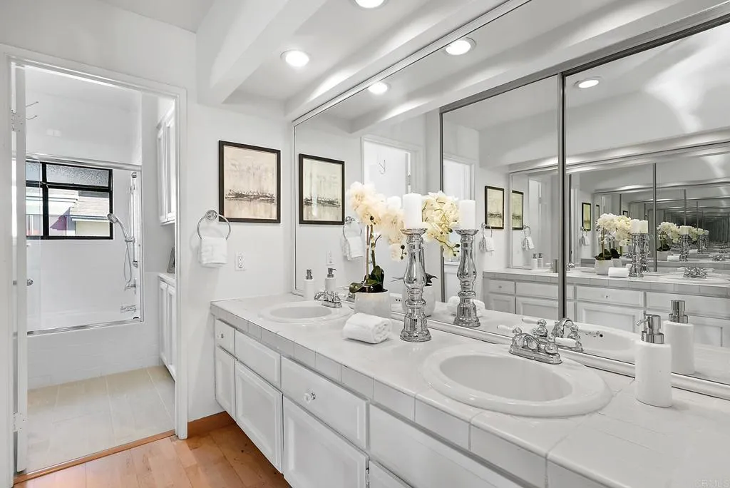 https://cdn.realtyfeed.com/cdn/127/305864907/908b9d778a48738e07b0c4824d6ed6ec.webp