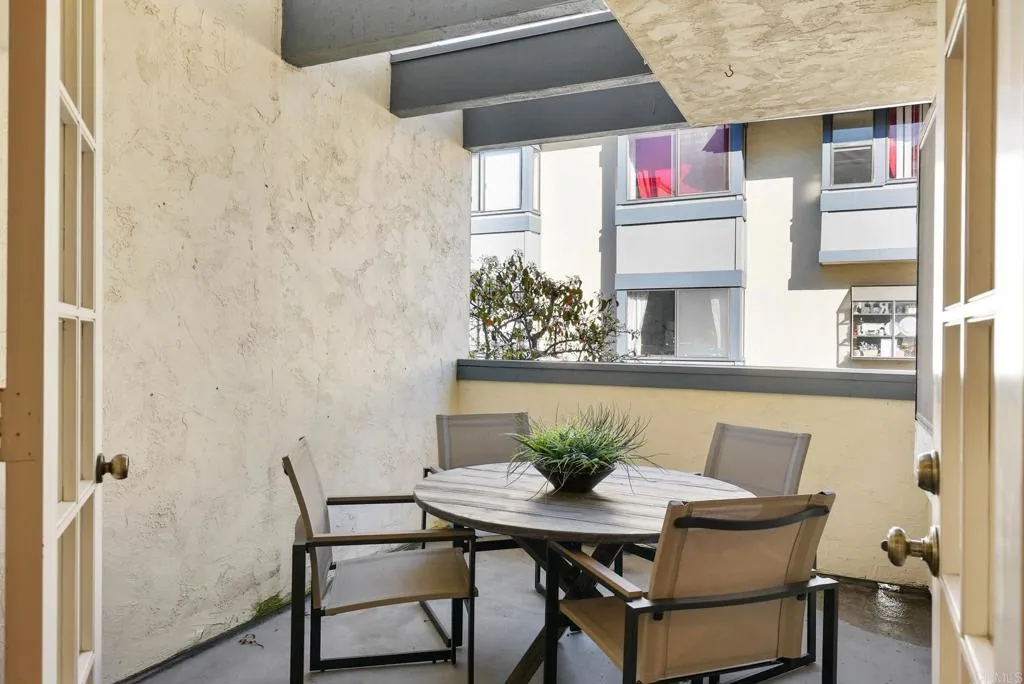 https://cdn.realtyfeed.com/cdn/127/305864907/d21e3b87068170c34832837ed5e7e469.webp