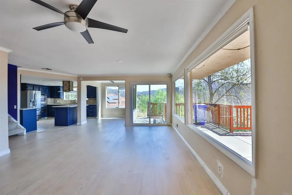 https://cdn.realtyfeed.com/cdn/127/305866815/6fa035f8f344535ad1357dab755762da.webp