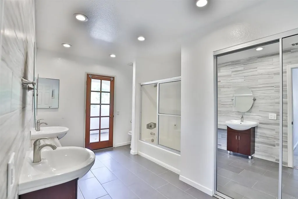 https://cdn.realtyfeed.com/cdn/127/305866815/7205afb3b869af0ce982117f4c5b504d.webp