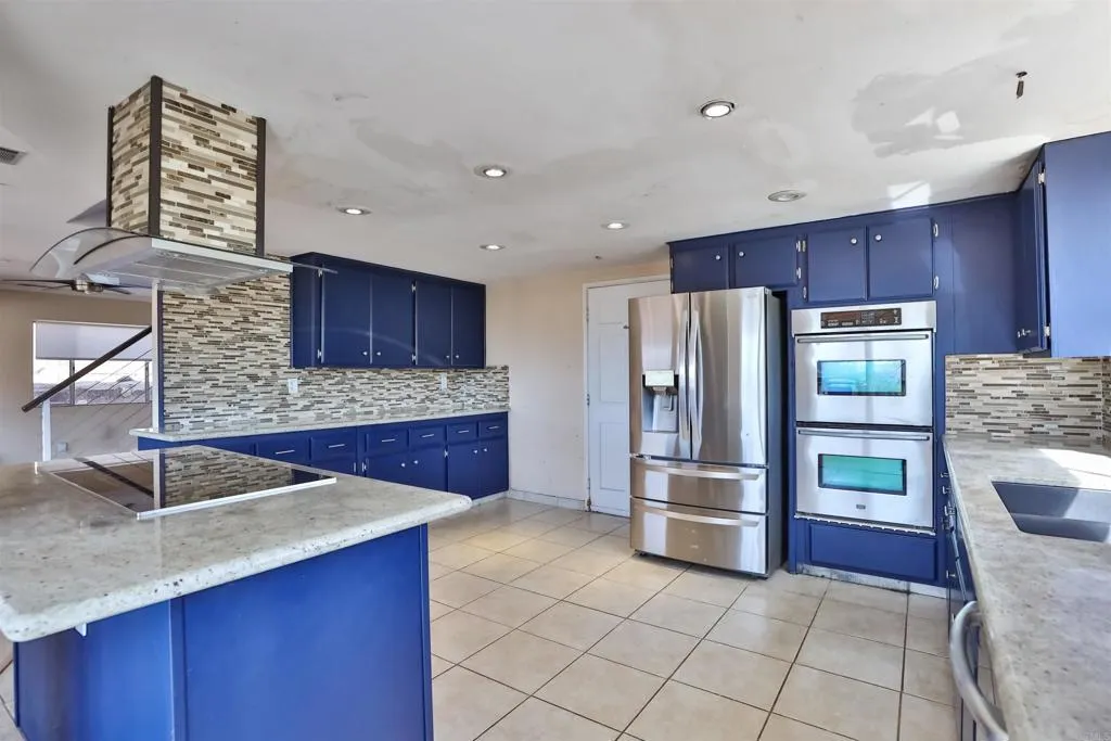 https://cdn.realtyfeed.com/cdn/127/305866815/996b709ccd701a9f7656041afaf20b85.webp