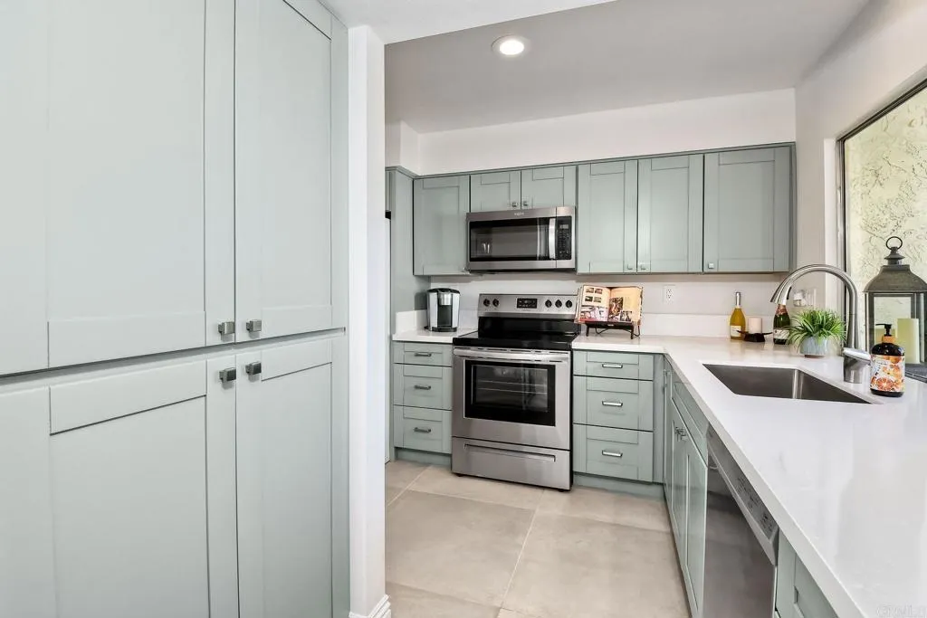 https://cdn.realtyfeed.com/cdn/127/305869650/93cb9846a3970d726146412ff24532fb.webp