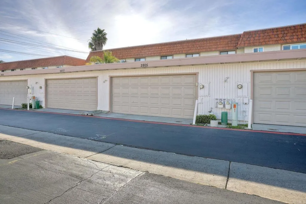 https://cdn.realtyfeed.com/cdn/127/305873984/99d960f08bce8f7afd8cd01db17f875e.webp