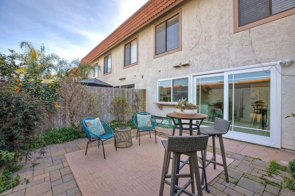 https://cdn.realtyfeed.com/cdn/127/305873984/d5e5fece999762a76f755aabb0f2bfe7.webp