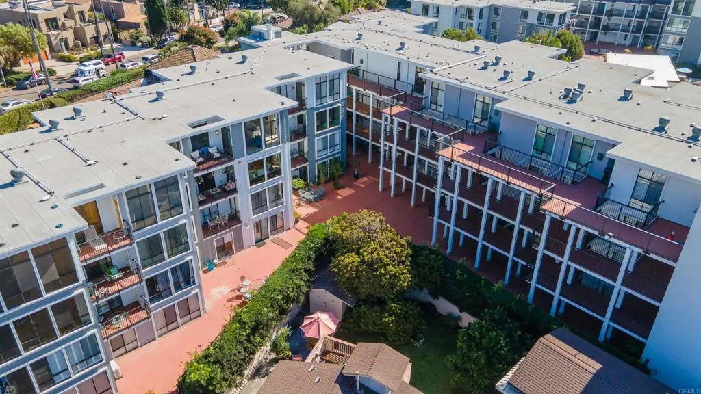 https://cdn.realtyfeed.com/cdn/127/305875697/272fe96a85b048ddf8734f347b35201a.webp