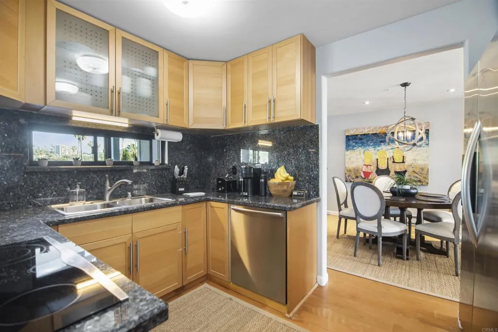 https://cdn.realtyfeed.com/cdn/127/305875697/40c9bfbd816fadde03c051bc19d22b89.webp
