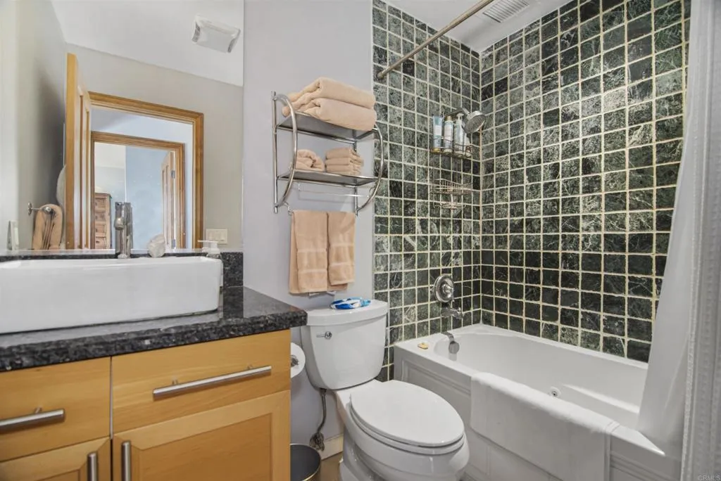 https://cdn.realtyfeed.com/cdn/127/305875697/4b6ee865bcd60b1541a71bad0c2dfaa6.webp