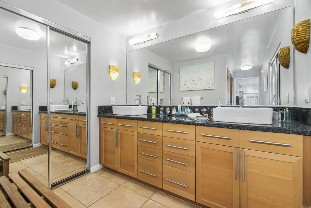 https://cdn.realtyfeed.com/cdn/127/305875697/542b1bef60c533aea448695fa4edbe5a.webp