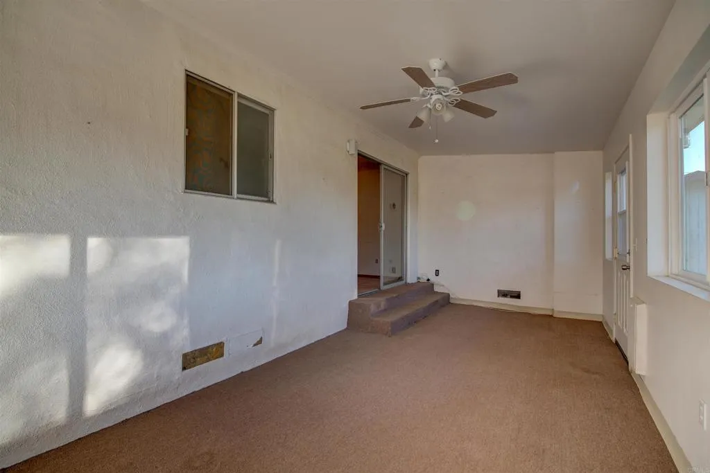 https://cdn.realtyfeed.com/cdn/127/305878575/67035625a7e9edbab82a615d343860e0.webp