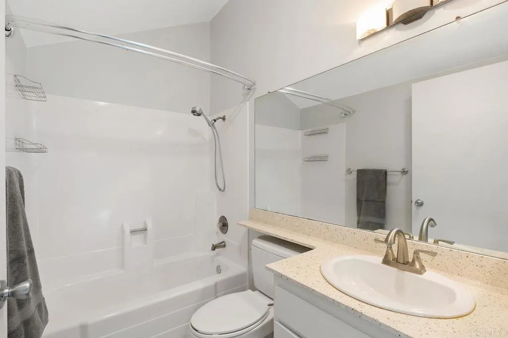 https://cdn.realtyfeed.com/cdn/127/305884559/0caea81b3b5c4bdabd6c4e903c953ad4.webp