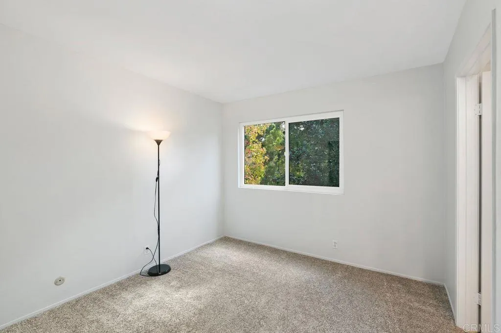 https://cdn.realtyfeed.com/cdn/127/305884559/8e6b3ad58f54308c7d1b75ee9f658625.webp