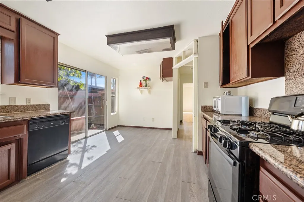https://cdn.realtyfeed.com/cdn/127/305887061/1aeab3393208163f5c61c47e3341ad52.webp