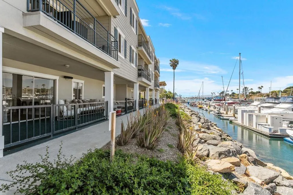https://cdn.realtyfeed.com/cdn/127/305890257/181809be344d4ac9b98bbdab3bde0d6a.webp