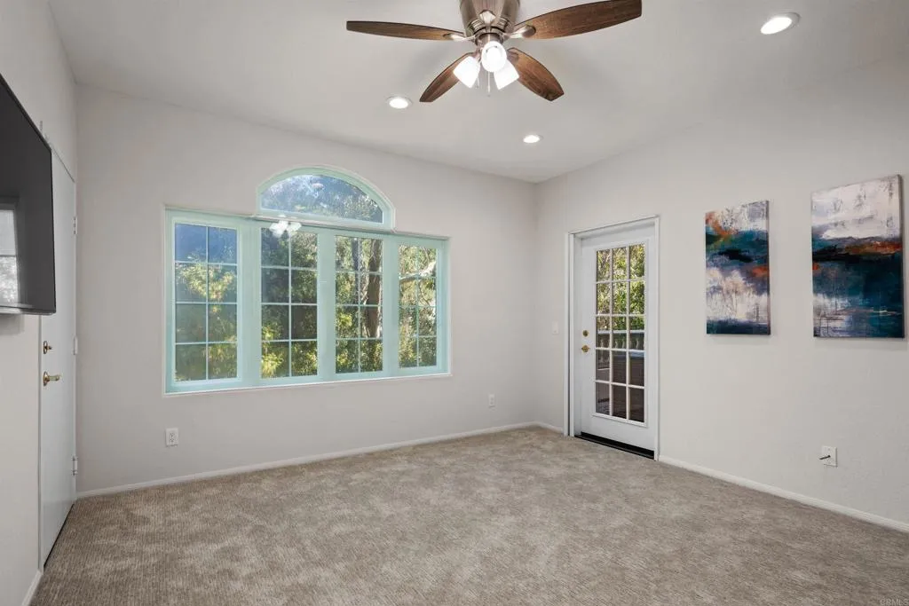 https://cdn.realtyfeed.com/cdn/127/305895153/06fba220c345fdfe36801f681a401543.webp
