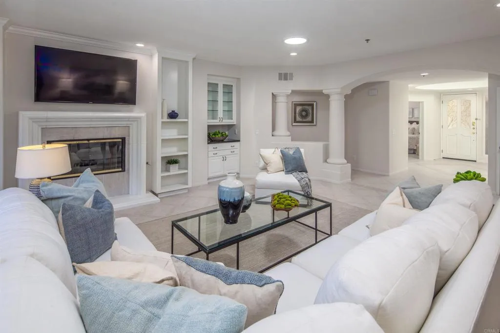 https://cdn.realtyfeed.com/cdn/127/305895153/6805ab8d49dc7d9a1f7f2f28feea5c3a.webp