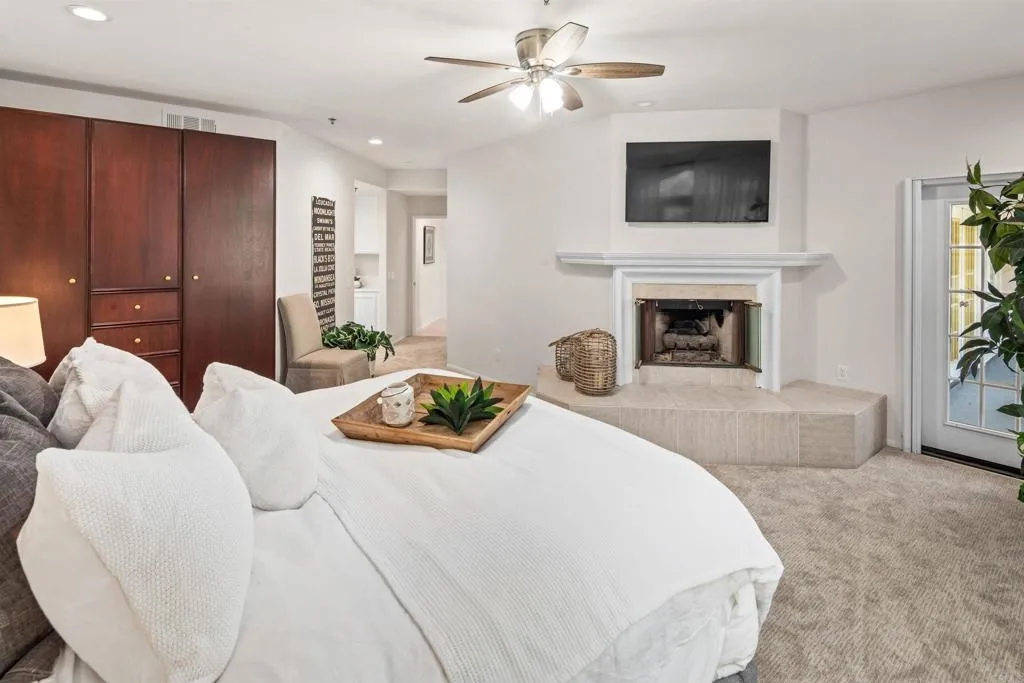 https://cdn.realtyfeed.com/cdn/127/305895153/8b671aa46fe6a80de8e1e4655041dcf8.webp