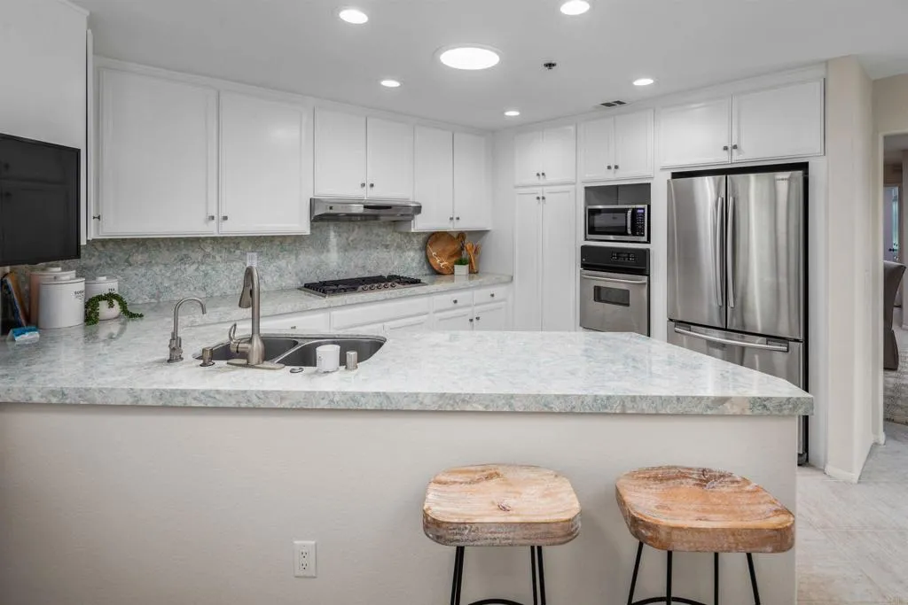 https://cdn.realtyfeed.com/cdn/127/305895153/bd62bfe08321b40bf6af7f3f7fc806f6.webp
