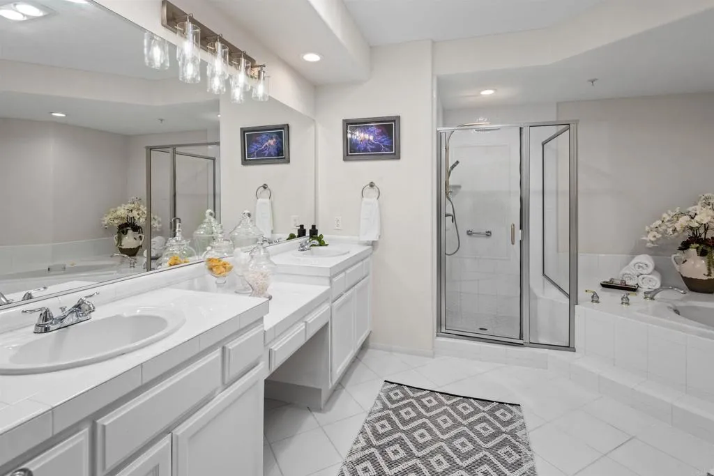 https://cdn.realtyfeed.com/cdn/127/305895153/e6d8fc2288ece568174e05a85e32c130.webp