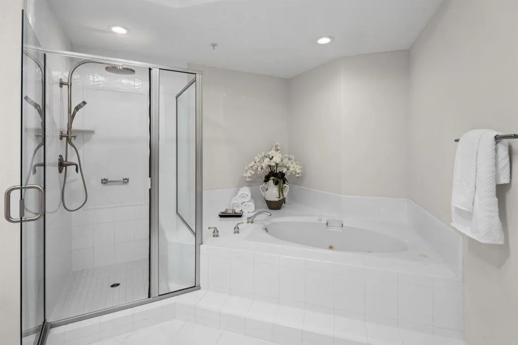 https://cdn.realtyfeed.com/cdn/127/305895153/f57aa7a86b4f2a2e176d74845a9729bb.webp