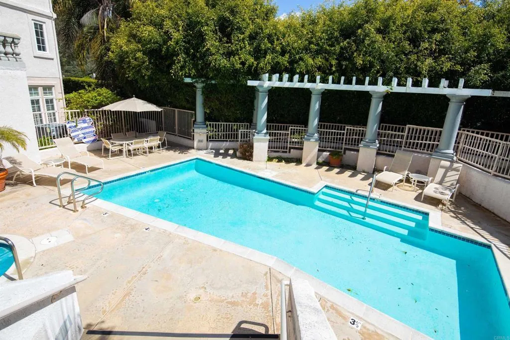 https://cdn.realtyfeed.com/cdn/127/305895153/f898fef096a3d86e4ce18f3970d90a32.webp