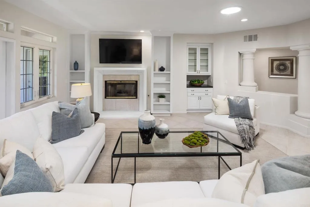 https://cdn.realtyfeed.com/cdn/127/305895153/feb469105dc0f7377c69fcbbc03a9744.webp